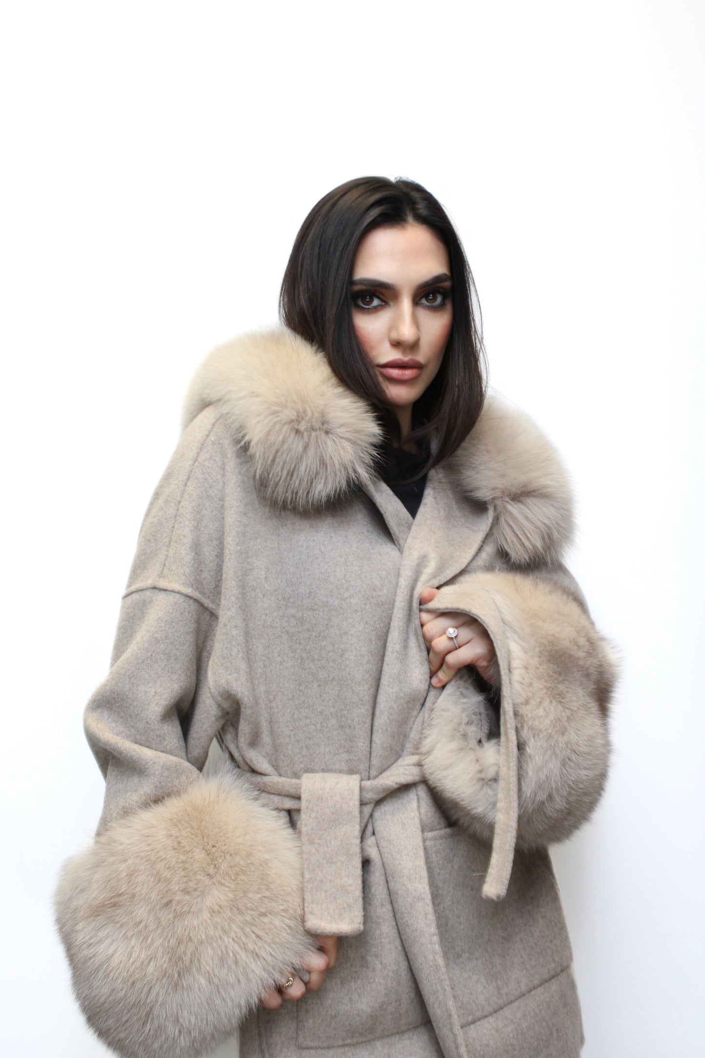 Faye - Double Cuffs - Taupe